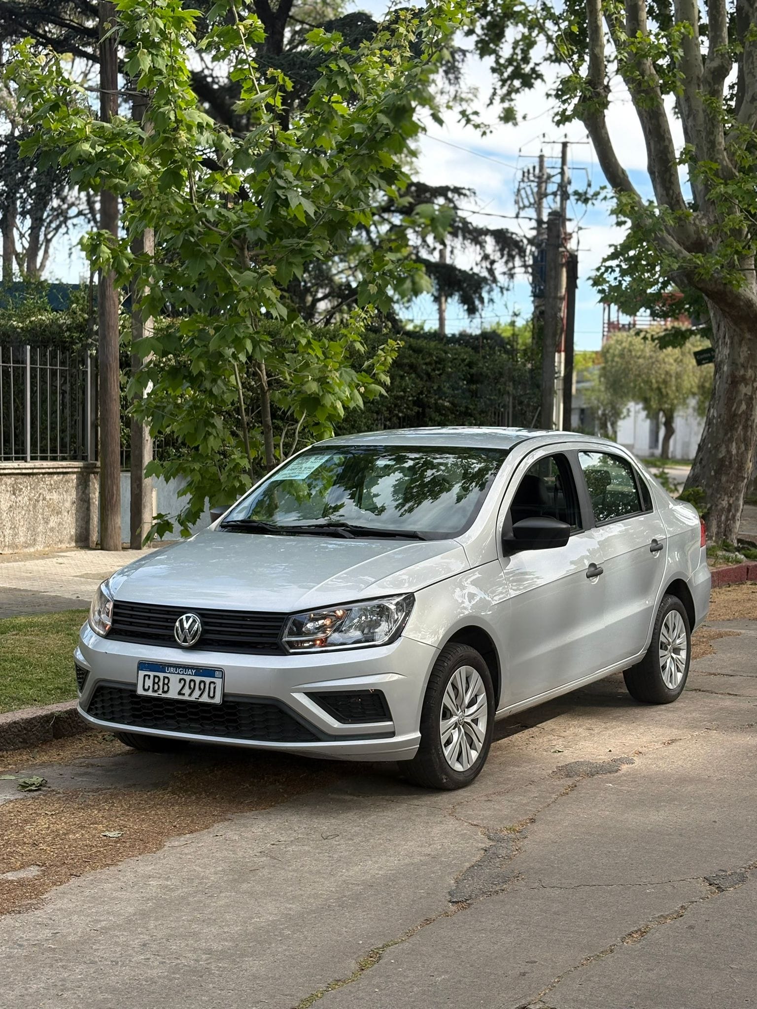VOLKSWAGEN GOL SEDAN