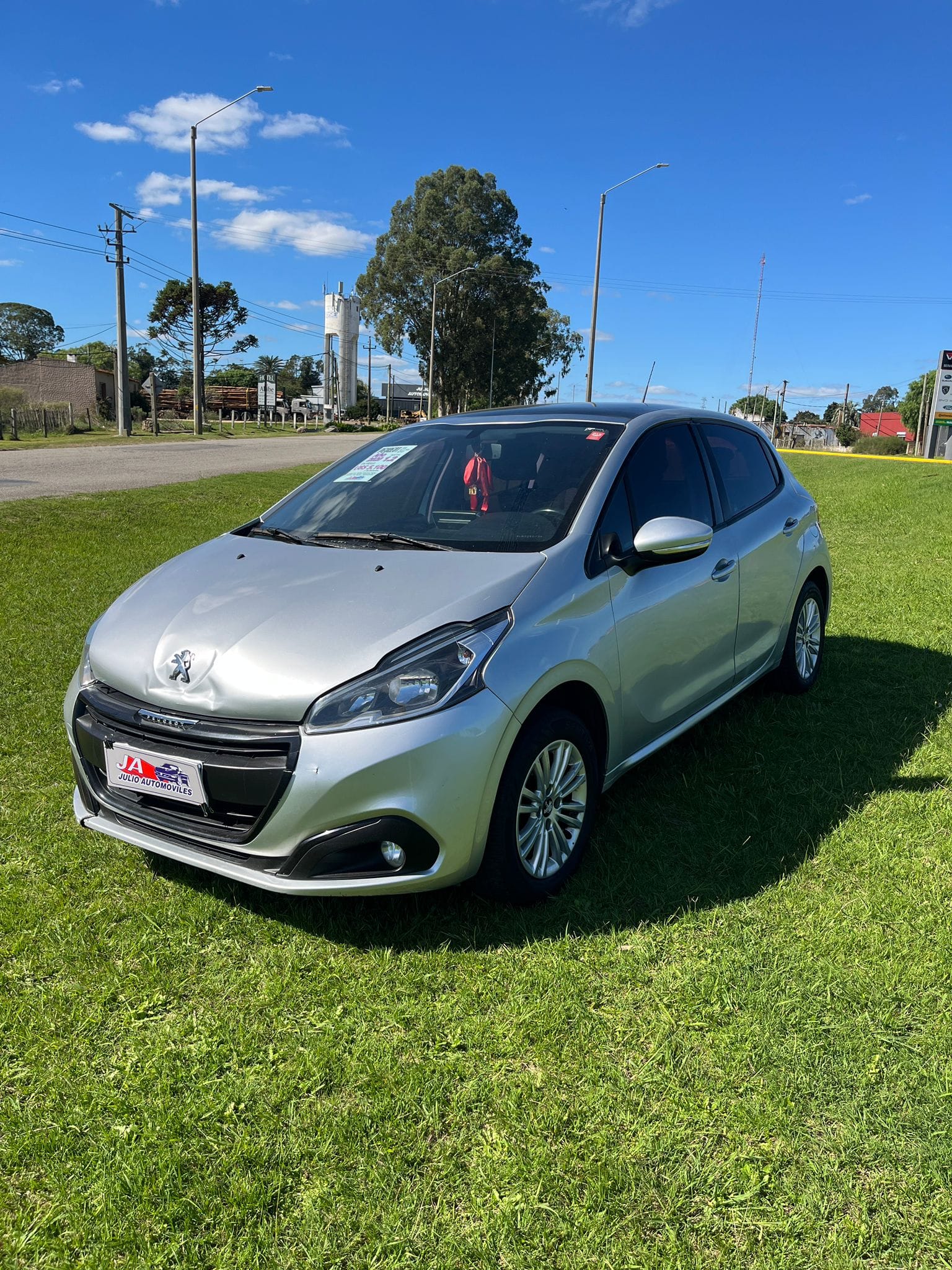 PEUGEOT 208 1.2 ALLURE 82HP
